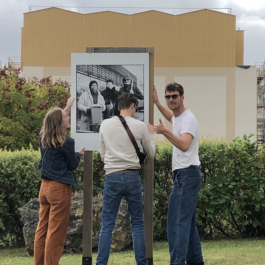 Installation de l'exposition Collégien : de Terre et d'Esprit_ Alexandre Martin